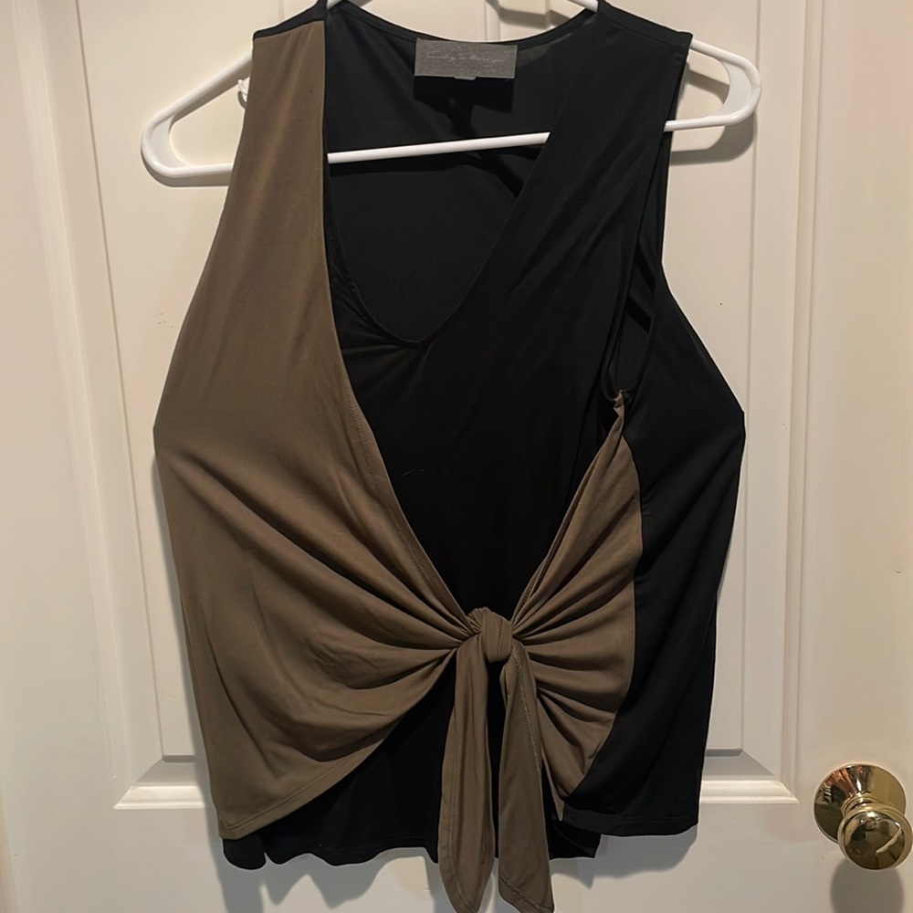 Womens x-small sleeveless dress top